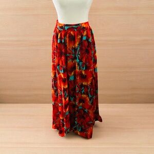 NEW YORK & Co. Bold and Beautiful Hibiscus Print Maxi Skirt. NWT. Med. $30.